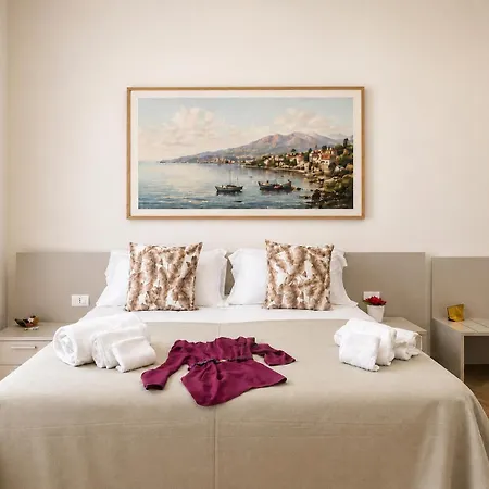 Esperia Vesuvian Guest house 4*